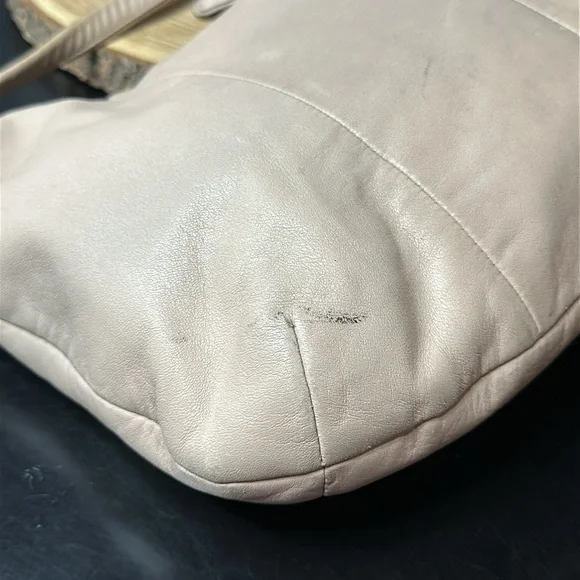 Coach Kristin Leather Hobo Shoulder Bag Purse Champagne Soft Leather !!AS IS!! - Picture 7 of 15
